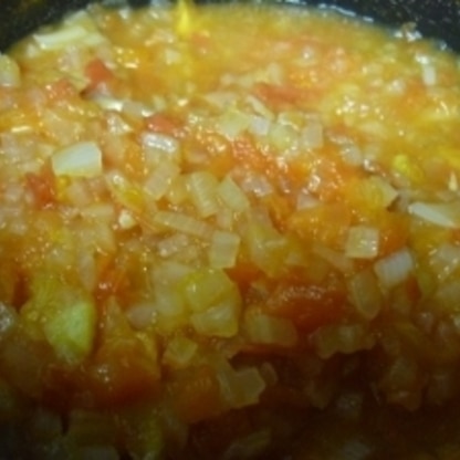 こんばんは☆まみちゃん（＾－＾）　実家から玉ねぎを貰ったので玉ねぎ多め・トマトで作ってみたよ～シンプル美味しいお味が色んなアレンジに使えそう！いいレシピだね♪